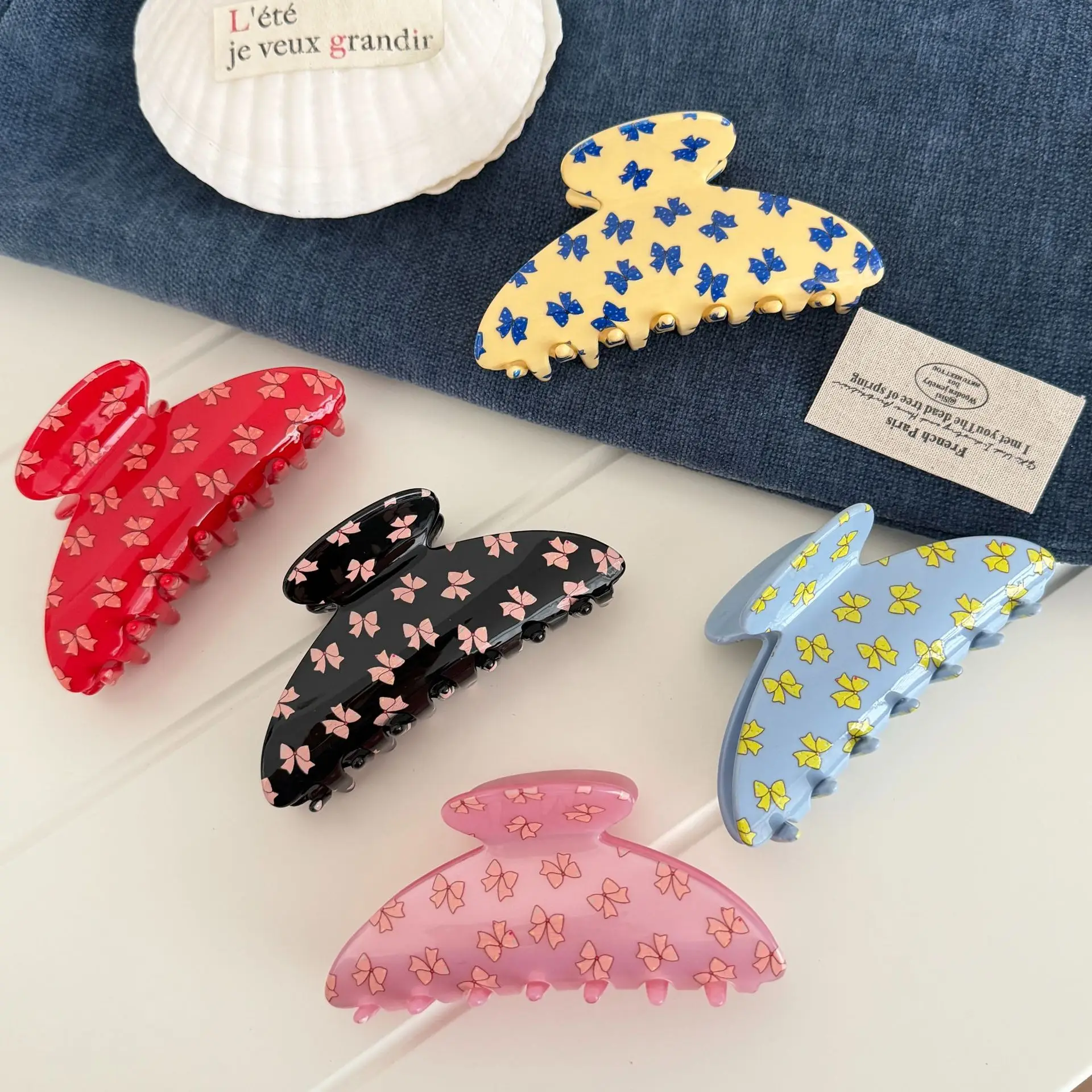 

Elegant Korean Butterfly Hair Claw for Back of Head Cute Shark Clip Premium Quality for Girls Daily Office Use Hair Accessories