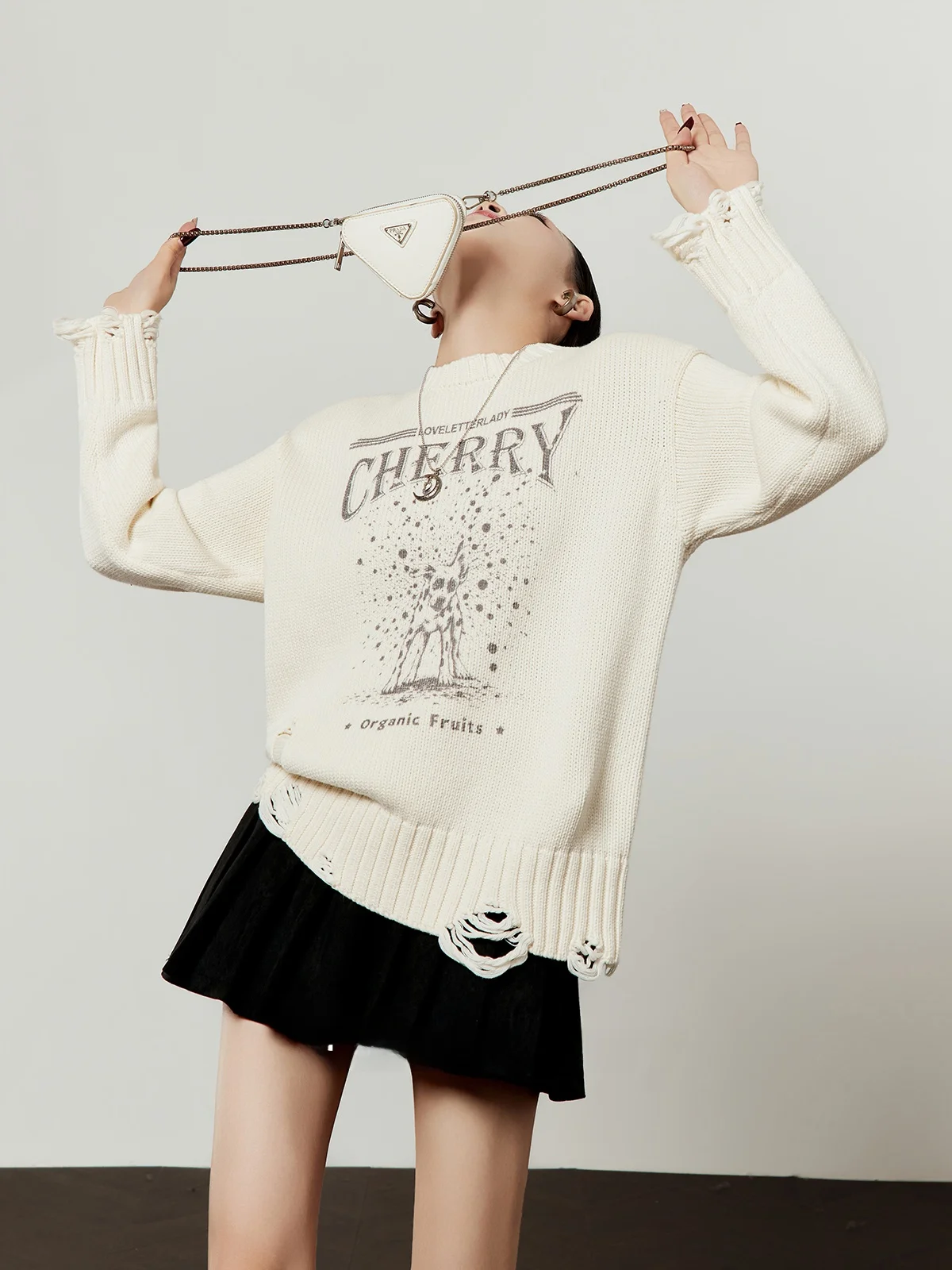 

Белый вязаный свободный женский свитер, осенняя новинка, винтажный, универсальный, стройнящий, в стиле ленивого шик, модный, длинный, с буквенным узором