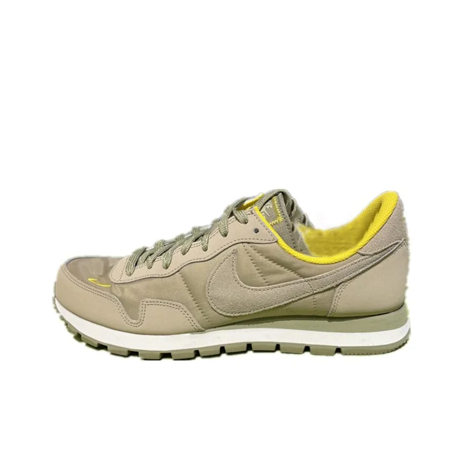 Nike Air Pegasus 83…