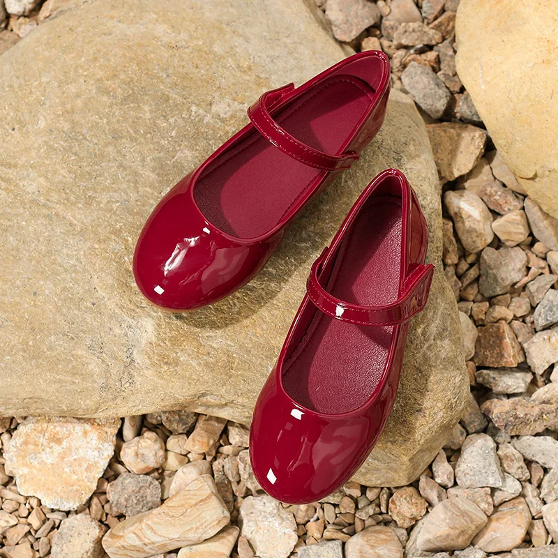 

2025 Girls' Red Leather Shoes Performance Princess Little Leather Mary Janes Children's Students Soft Soled Single Shoe