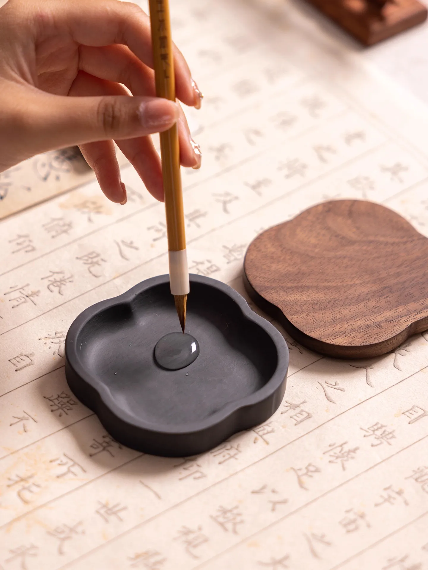 Mini Inkstone with Lid - Non-Drying Chinese Calligraphy Ink Stone, Hand-Carved Natural Slate for Brush Writing,