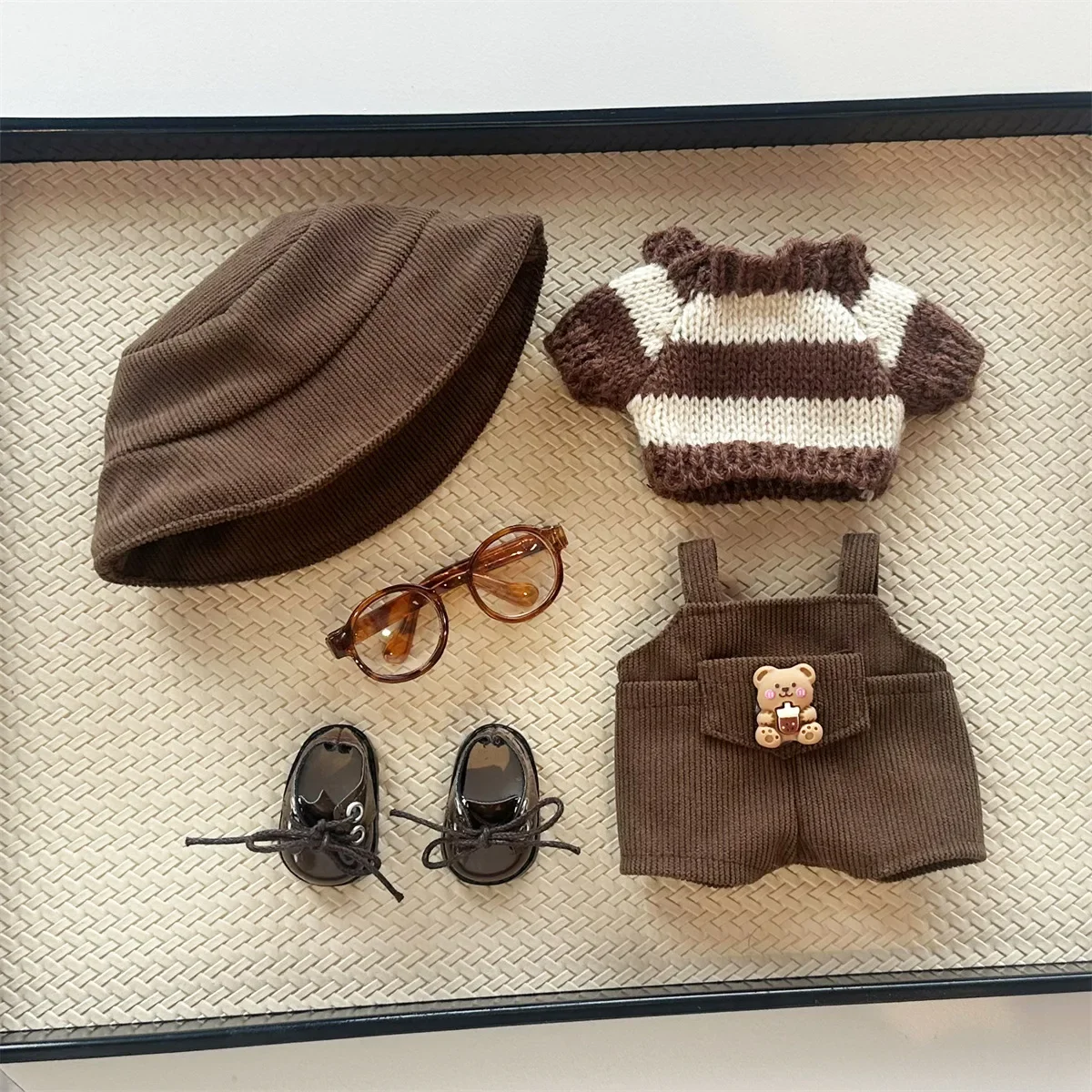 

Labubu children's casual and versatile sweater, fisherman's hat, overalls, changing clothes