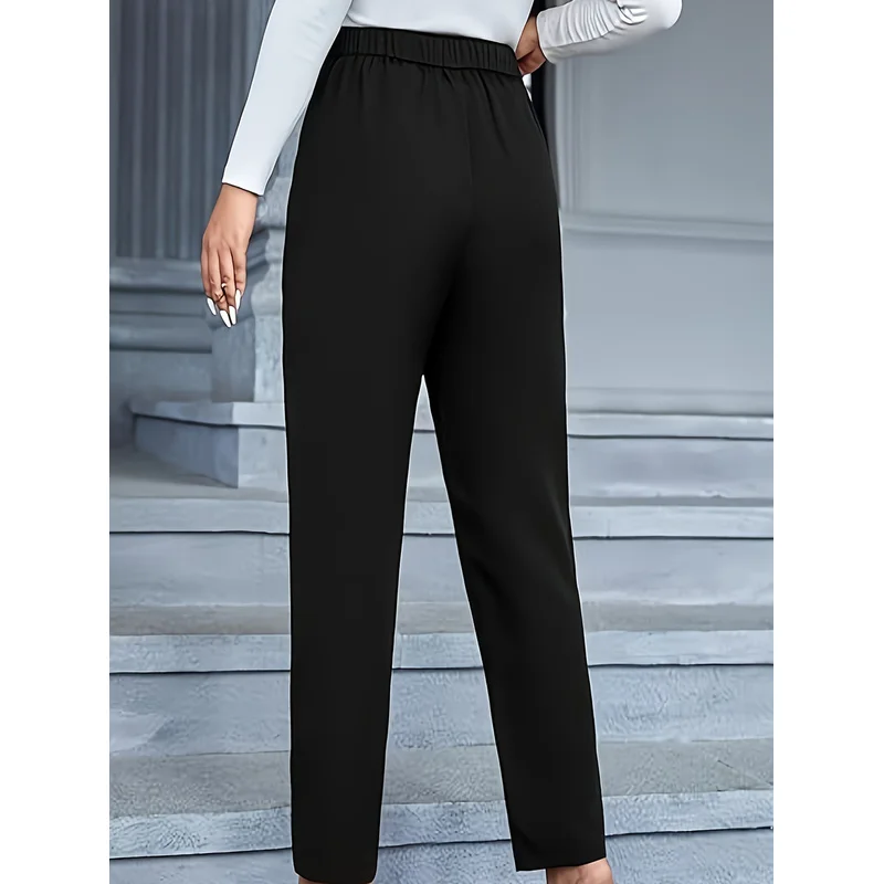 بنطلون نسائي أنيق ضيق موديل 2025 بخصر عادي مريح ونحيف بلون أسود موحد للاستخدام اليومي والمكتبي