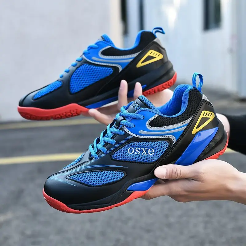 Hot Sale Professional Training Lightweight Anti-Friction Badminton Shoes Men's Badminton Training Shoes Court Shoes Very Good