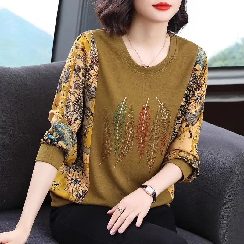 Spring and Autumn Bottom Shirt Women\'s 2024 New Style Middle Aged Mom Long Sleeved T-shirt Large Size Fat MM Loose Top