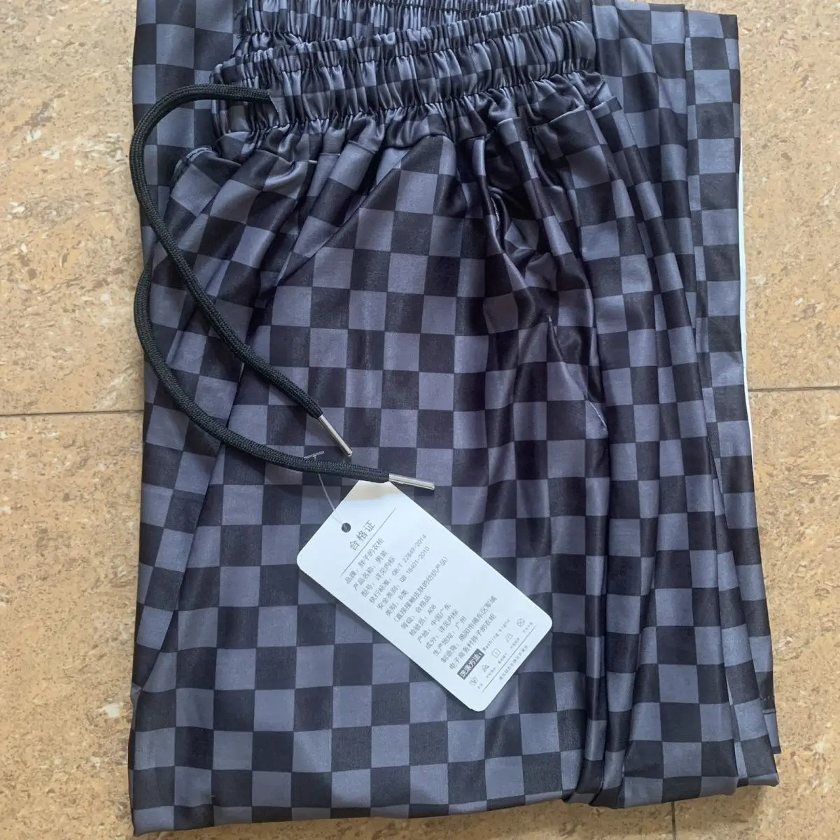 市松模様プリントパンツ男性ストレートルーズ大きいサイズ夏のアイスシルクパンツワイドレッグ巾着ストレッチスポーツズボン