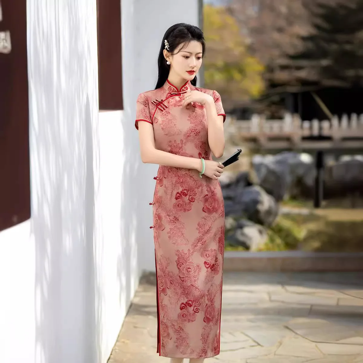 

Yourqipao High-end Catwalk Cheongsam Long Performance Dress Chinese Middle-aged Women Mother Qipao Dress