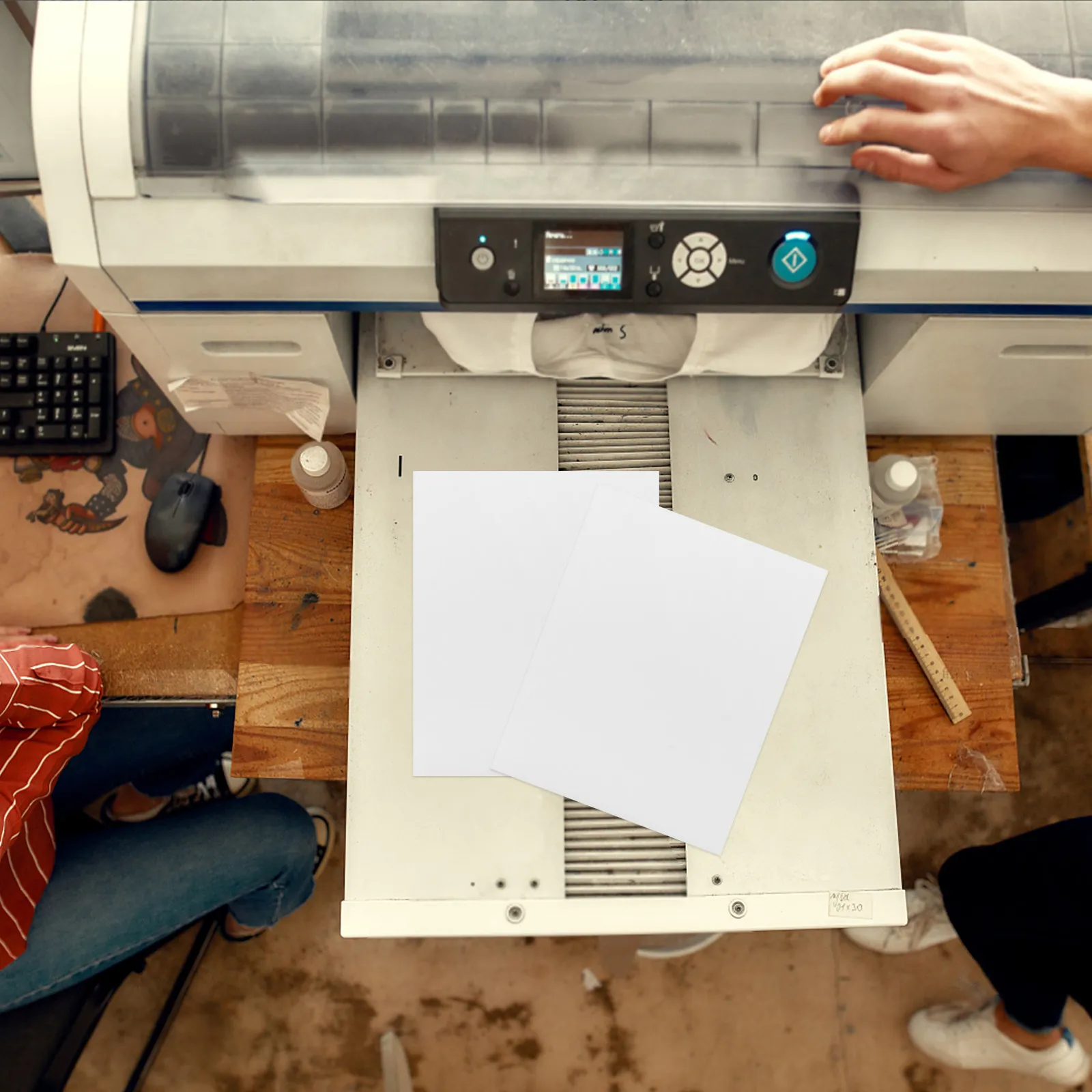 60-hojas-de-papel-adhesivo-plateado-mate-para-etiquetas-imprimibles-superficie-lisa-resistente-al-agua-y-al-desgaste-para-etiquetas-de-precio-y-envios