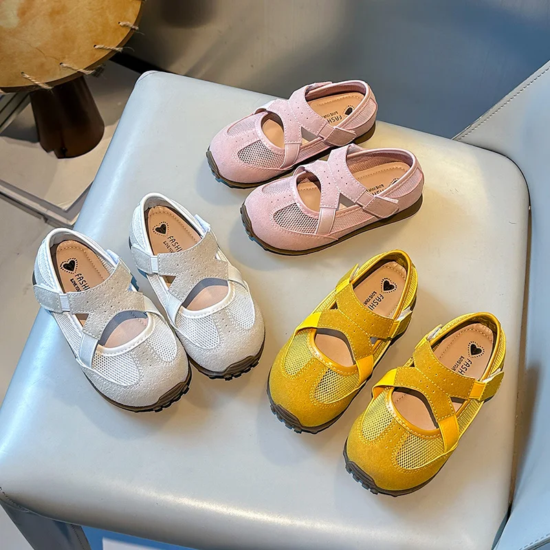 Zapatillas de malla hueca para niñas, con cierre de velcro, informales, para estudiantes, de uso diario, con suela blanda, para niños mayores