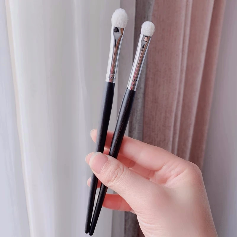 Brocha para mezclar sombra de ojos, pelo de cabra fino Natural de lujo, mango de ébano, brochas de maquillaje para sombra de ojos, herramientas de belleza