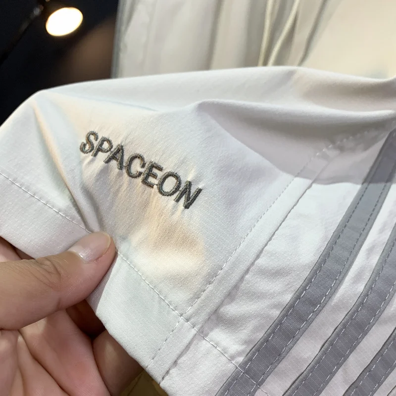 شورت جديد لعام 2025 للرجال في الصيف، رفيع، فضفاض، مسامي، مرن، رياضي للشاطئ في الهواء الطلق، سروال خمسة أرباع