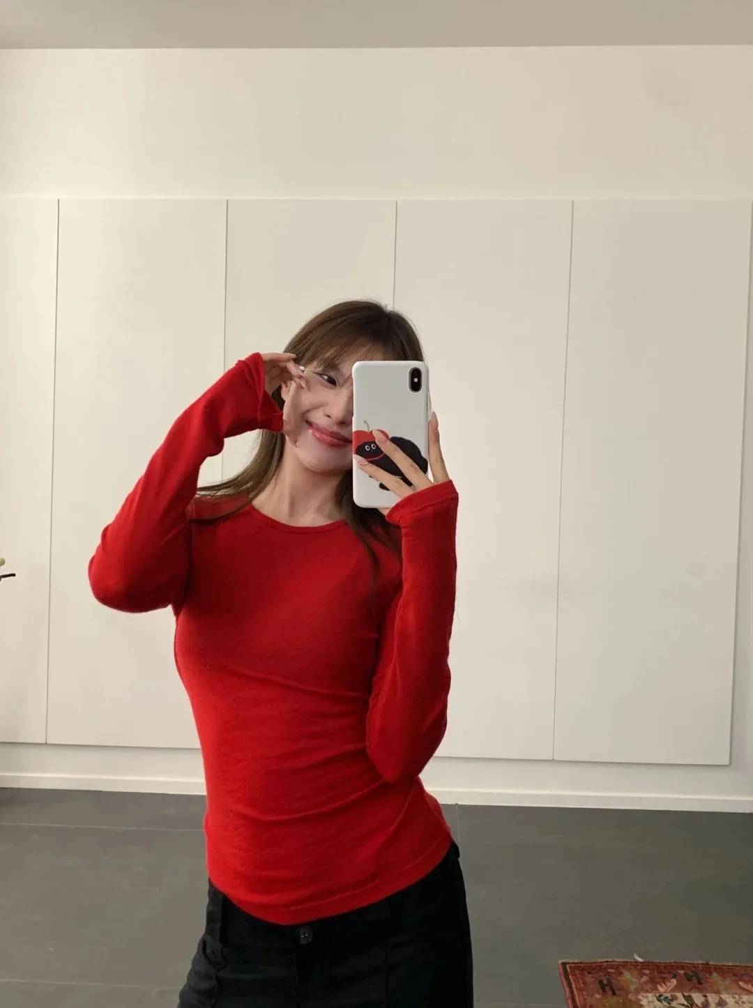 Red Atmosphere Base Shirt Women's Spring 2026 New Long Sleeve T-Shirt Waist-Cinching Korean Style Commute Fashion Top
