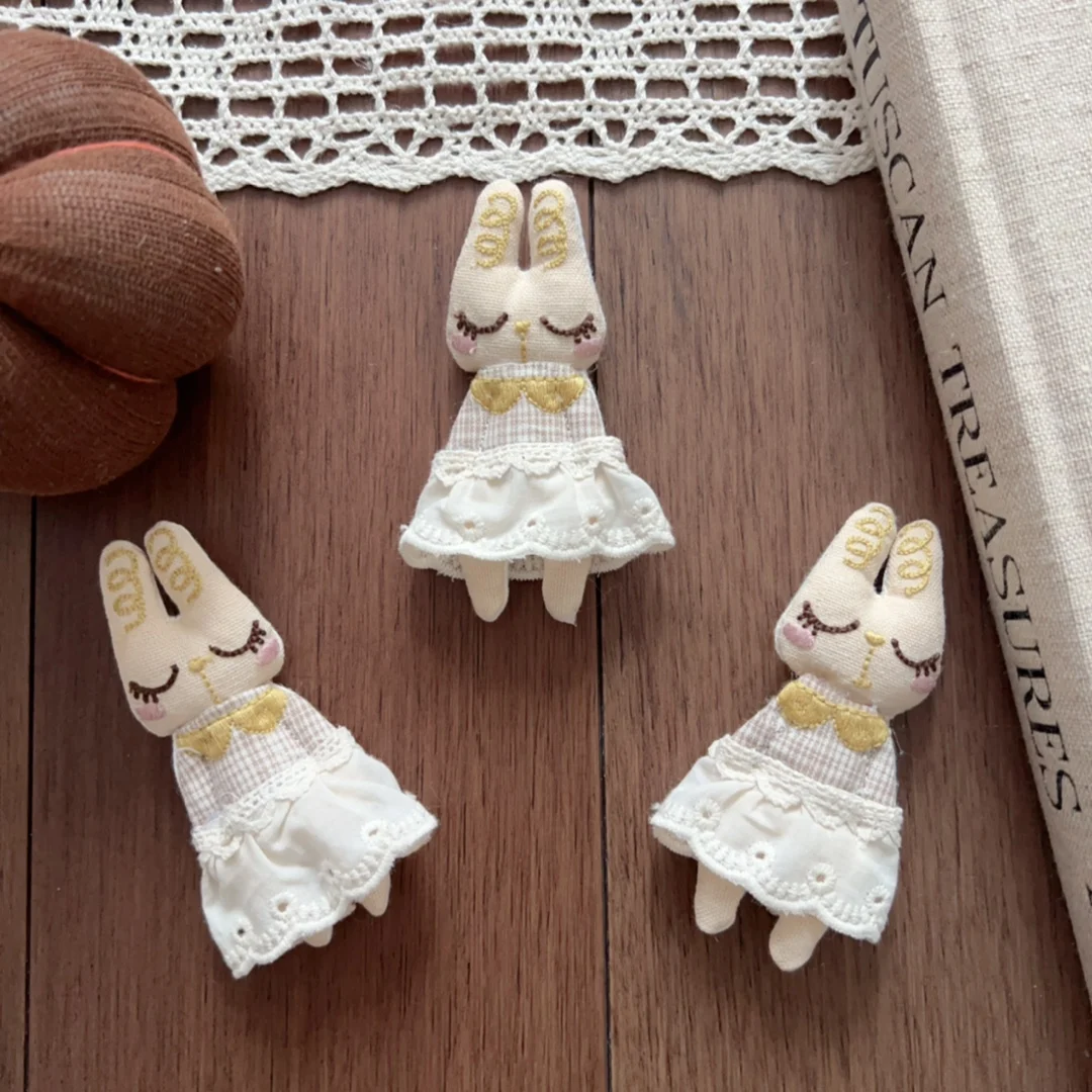 High Quality Lovely Fabric Cartoon Rabbit Brooch Pin Hair Accessory for Shoes Socks Bag Backpack Clothing Embellishment