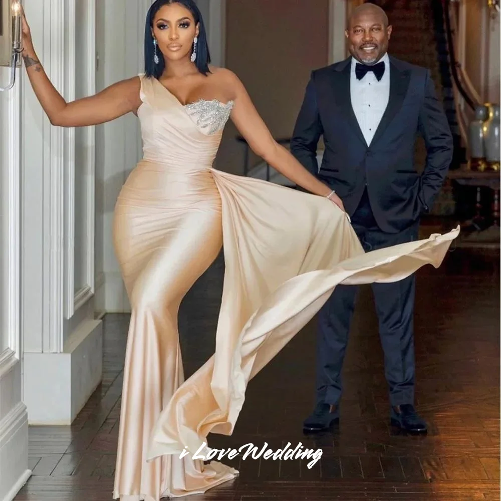 

Champagne One Shoulder Bridesmaid Dress 2025 Satin Sleeveless Mermaid Beading Pleated Sweep Train Wedding Party Dress Customized