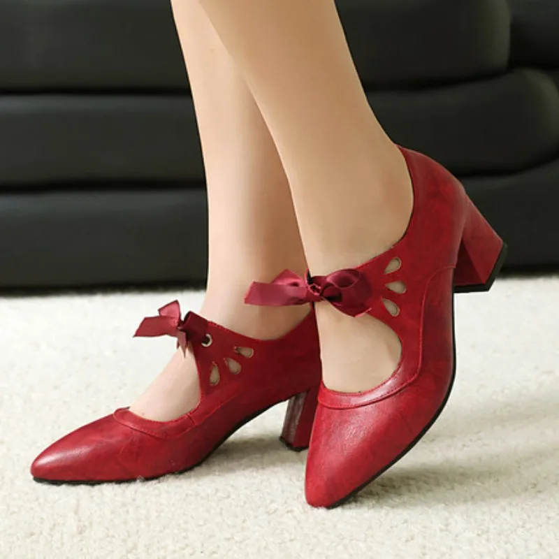 

Женские модельные туфли на высоком каблуке, вечерние танцевальные модные элегантные однотонные кожаные женские туфли-лодочки с острым носком на шнуровке, туфли Мэри Джейн на платформе, 2025 г.