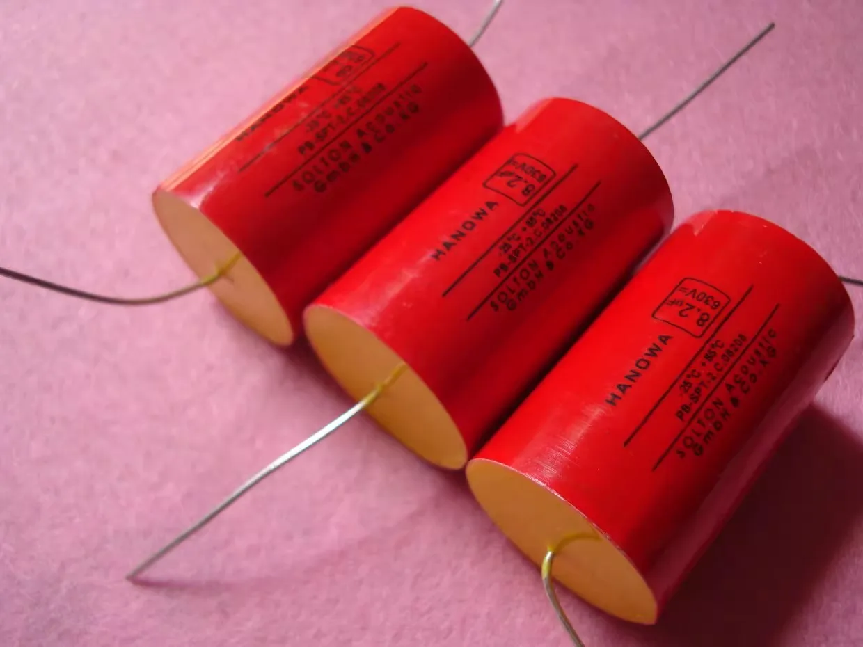 

Original German 630V 8.2UF red robe thick copper foot crossover audio copper foil non-linear capacitor, 29*45MM