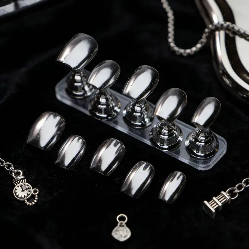 Cool Mirror Metallic Silver Press On Nails,Cyberpunk Short Square False Nails,Removable Reusable Trendy Popular Manicure Nail Ti