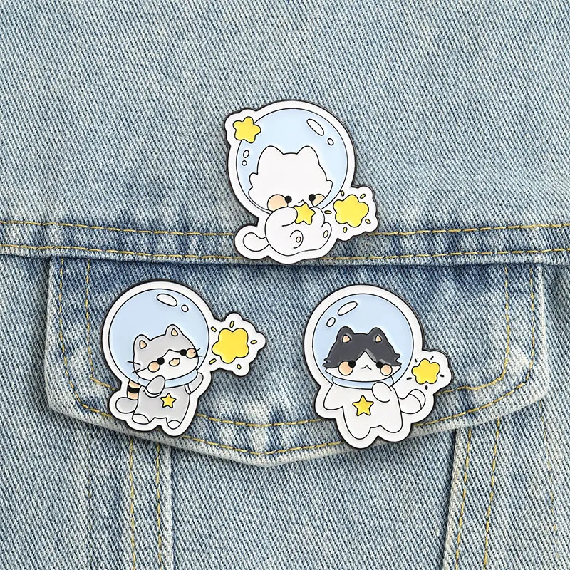 Astronaut Space Cat Badge Cute Kawaii Galaxy Kitten Enamel Pin Star Space Kitty Backpack Clothing Lapel Brooch Accessory Gift