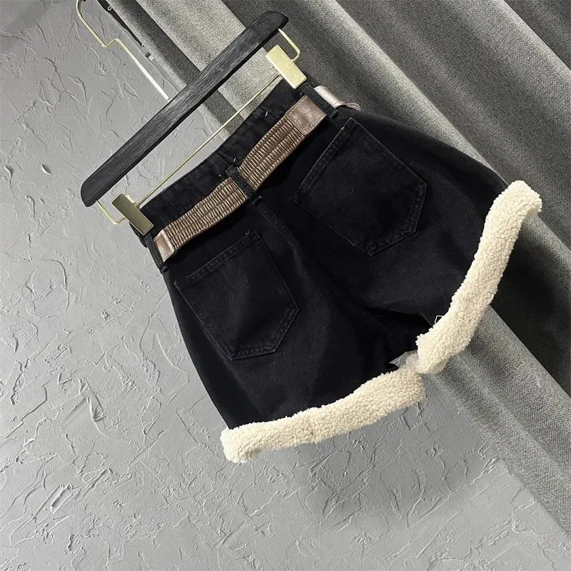 Sheepskin Patchwork Denim Shorts Women Elastic Waist Short Pants Y2k Female Korean Warm Wide-leg Bottoms Shorts Streetwear