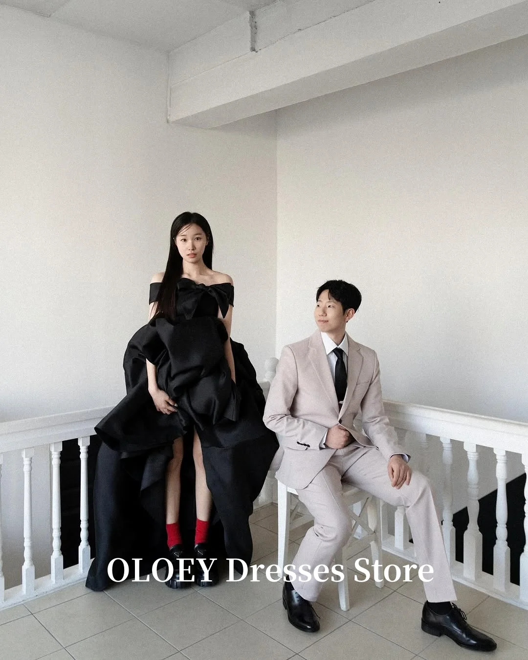 فساتين زفاف OLOEY أنيقة من الساتان الأسود السميك، فساتين زفاف كورية بدون أكتاف بطول الأرض، فساتين زفاف رسمية للحفلات المسائية
