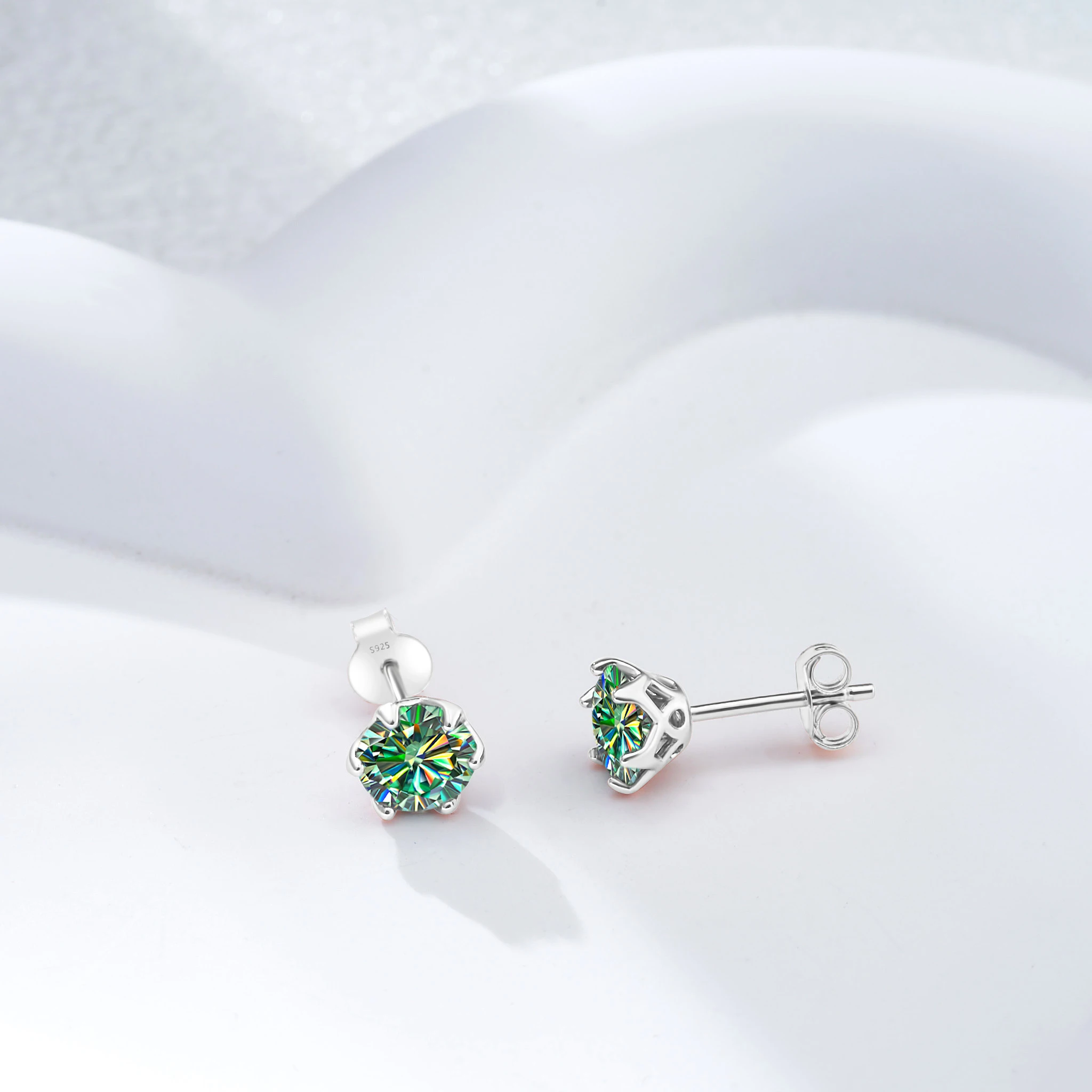 0.5-2CT 925 Sterling Silver Sparkling Moissanite Stud Earrings for Charm Lady Pass Diamond Test Classic Gift for Her