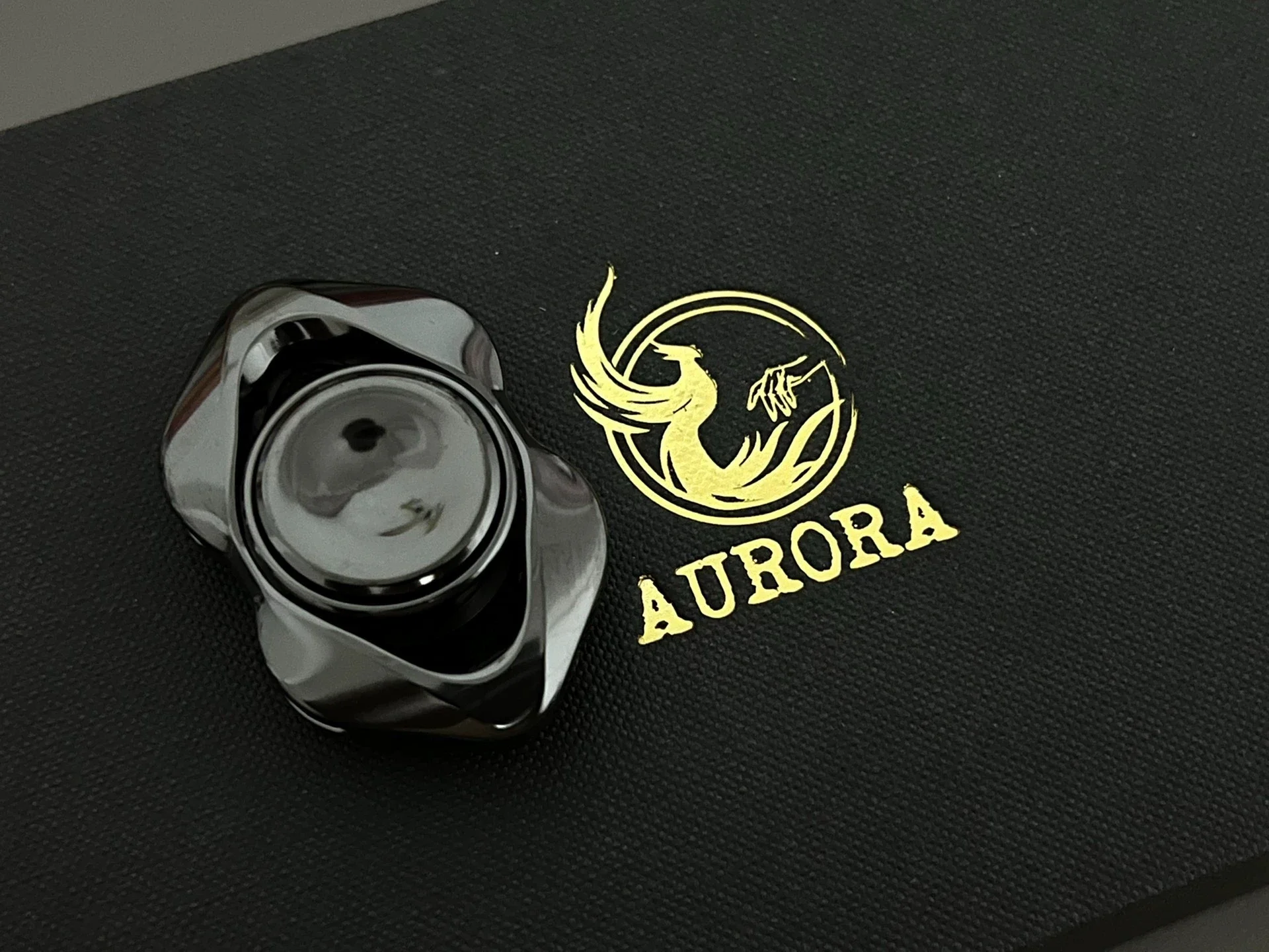 

Декомпрессионная игрушка Aurora Morning Star на кончик пальца для повседневного использования