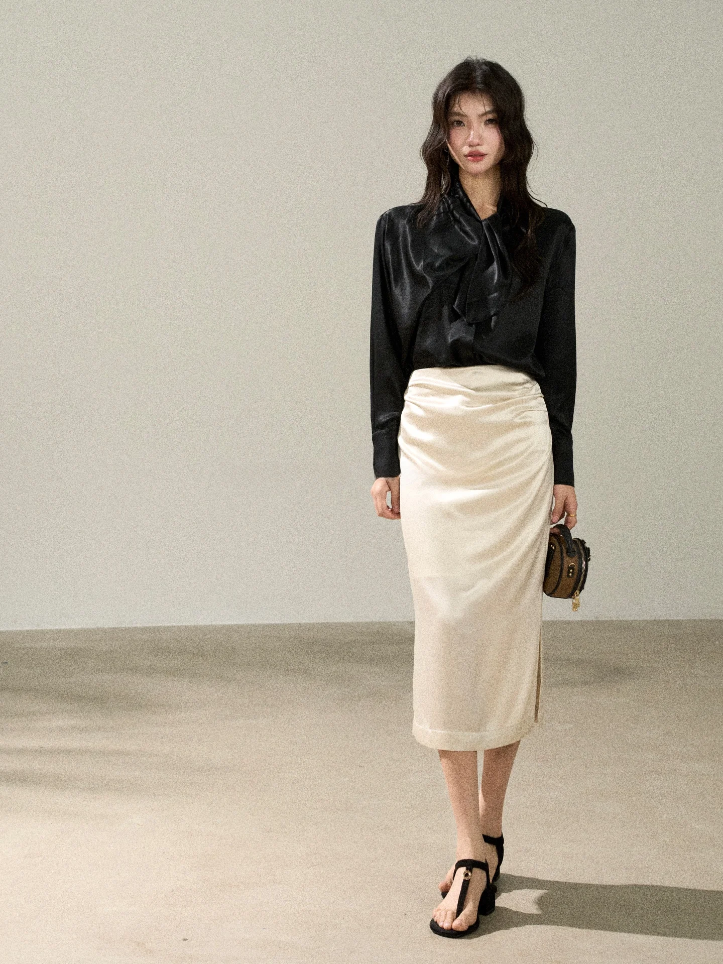 

Elegant Korean Style Pleated A-Line Skirt Women's mid Waist Bodycon Skirt FLOWER7 Half Body Skirt Polyester Fabric