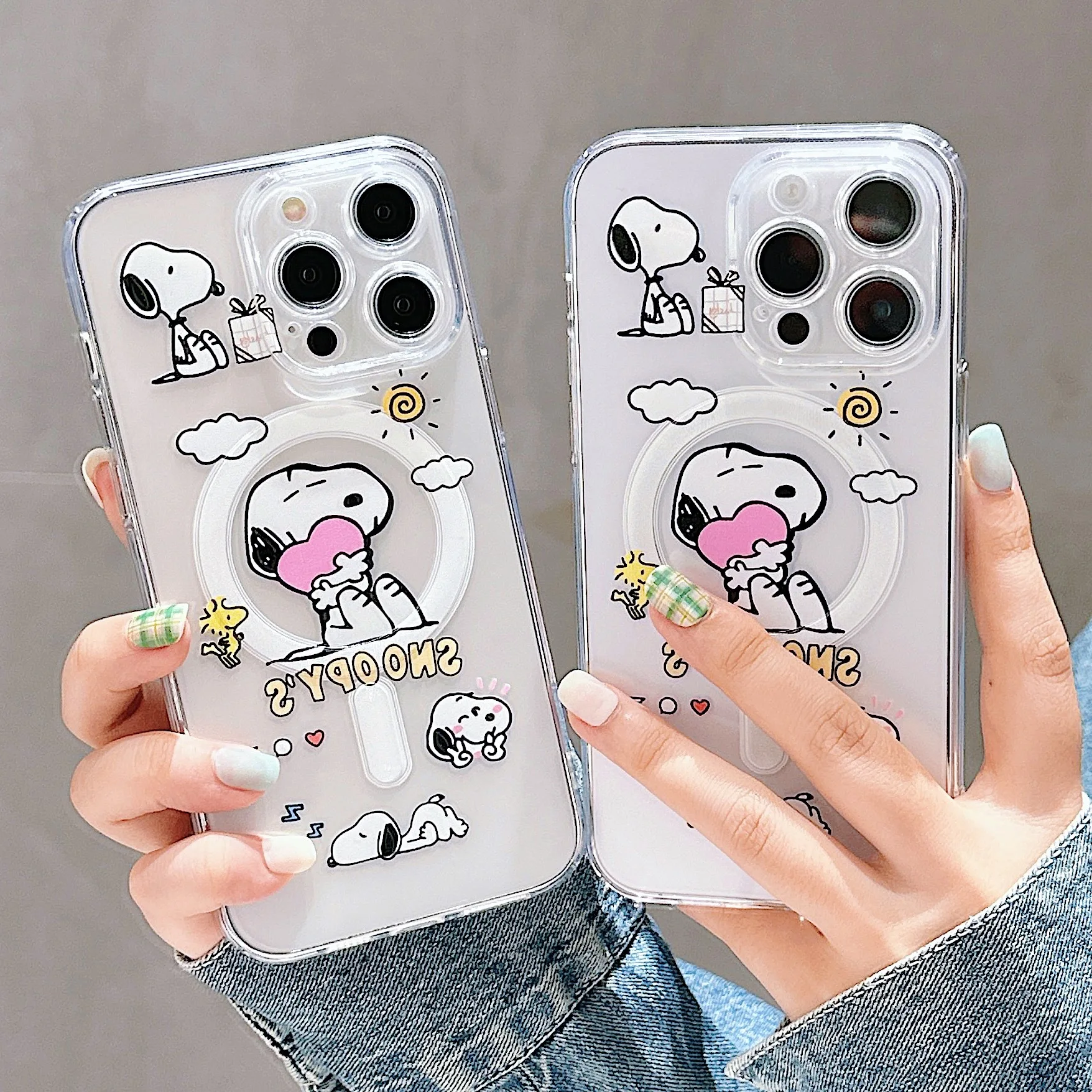 Anime Kawaii Snoopy Spiked Magnetics Suction Case Cartoon Suitable for Iphone15Promax Mobile Phone Case Transparent Soft Shell