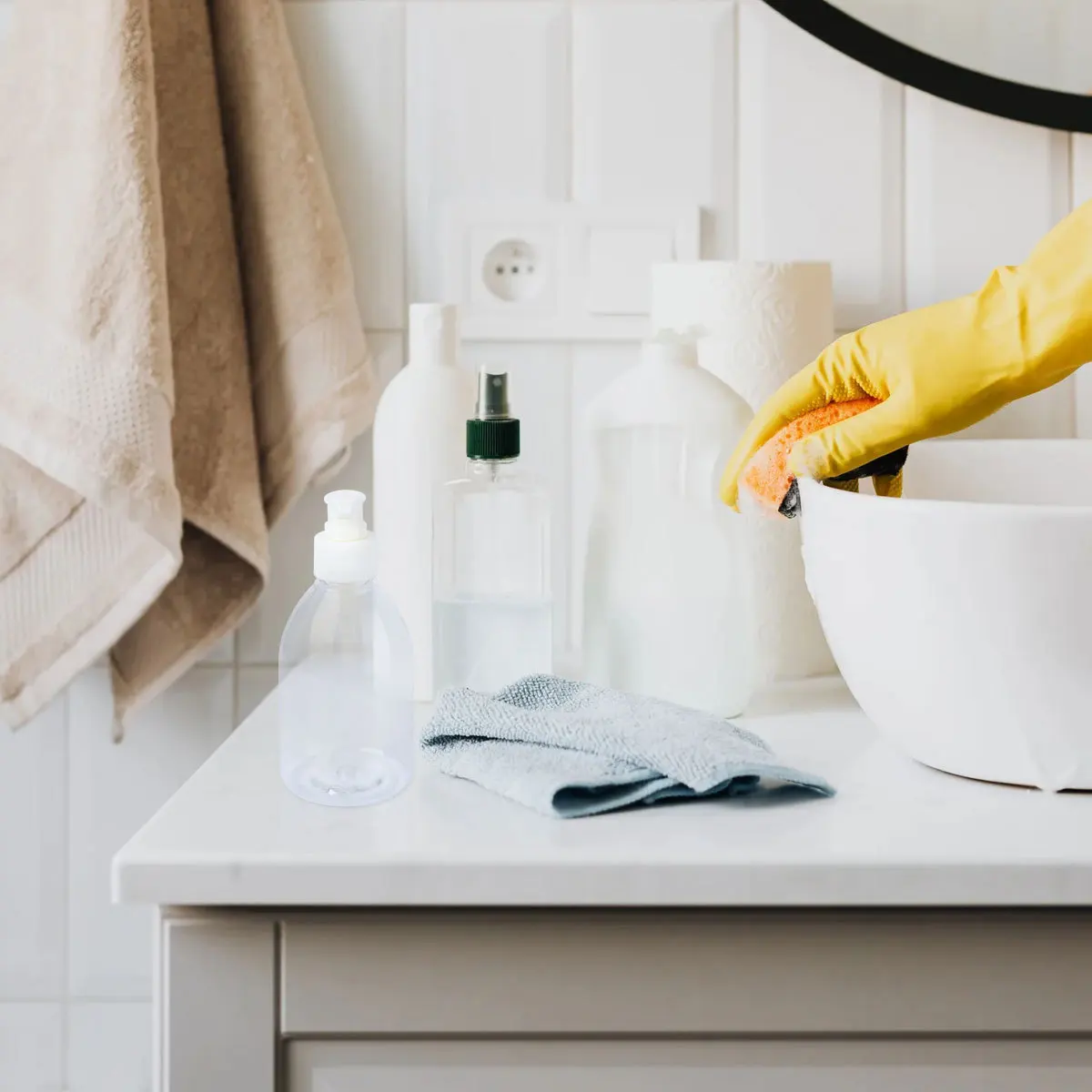 

4pcs 350Ml Alcohol Plastic Empty Bottle Press Pump Dispenser For Liquid Soap Sub Bottle Cleaning Gel Holder Home Outdoor Use