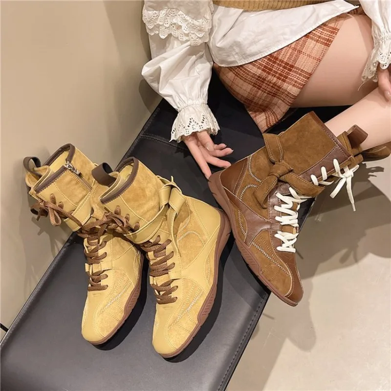 

Hot Selling High-quality Retro Lace Up Boots for Women in Autumn/winter 2025 New British Style Thick Soled Midsole Short Boots