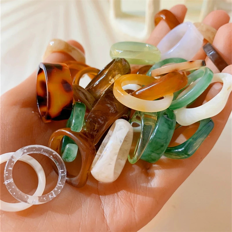 30 piece Bohemian retro acrylic resin ring combination set for women with personalized halo dyed dopamine wide face stacked ring