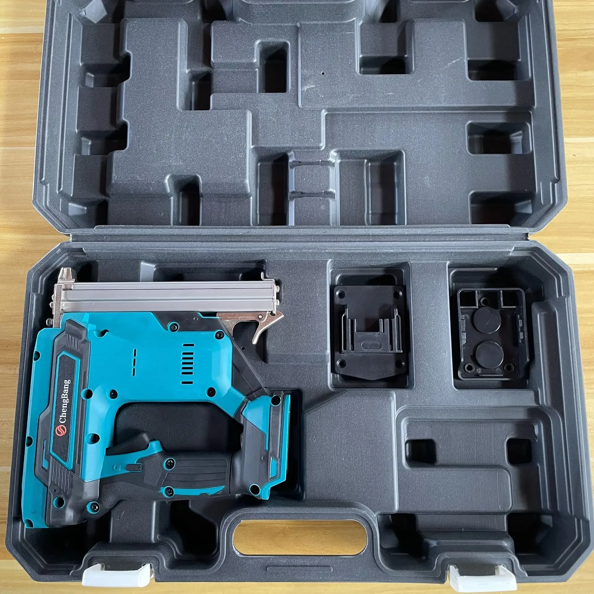 422J Brushless Electric Staple Gun Cordless Brad Shooting Nail Guns Portable Wood Nailing Machine Battery Power Framing Nailer