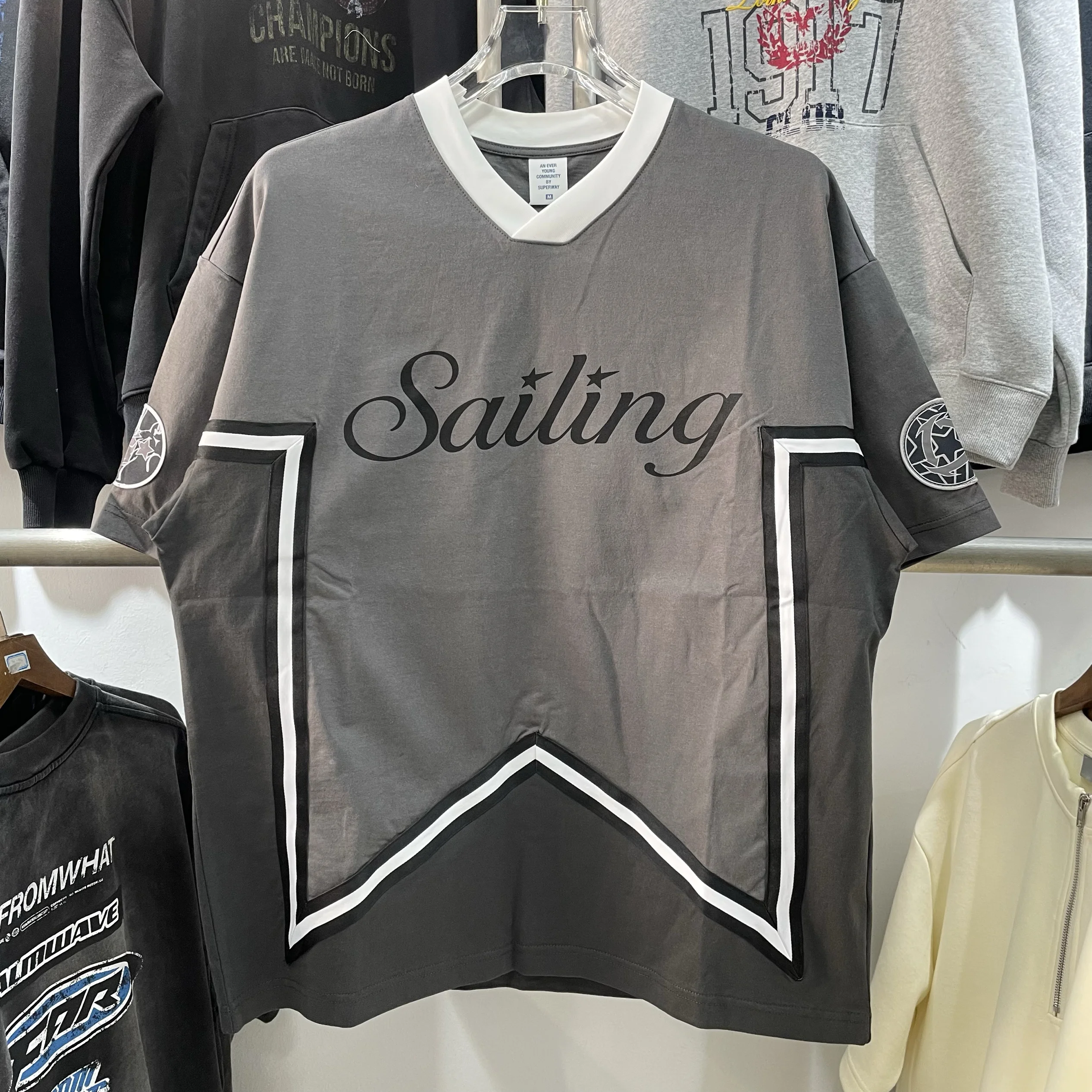 

Ретро-футболка в стиле High Street с цветными полосками, V-образным вырезом и буквенным принтом, свободного кроя, с круглым вырезом, коротким рукавом, летний модный топ