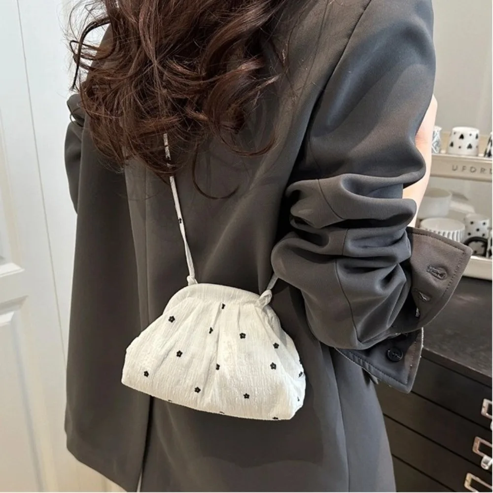 

Новая сумка через плечо с цветочным принтом, сумка через плечо на одно плечо с застежкой, маленькая женская сумка-мессенджер в корейском стиле