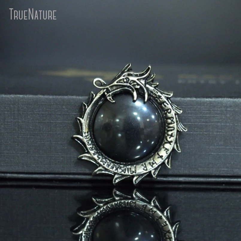 

5Pcs Wholesale Black Antique Silver Color Onyx Vintage Style Jewelry Round Coin Shape Dragon Circle Pendant PM48435