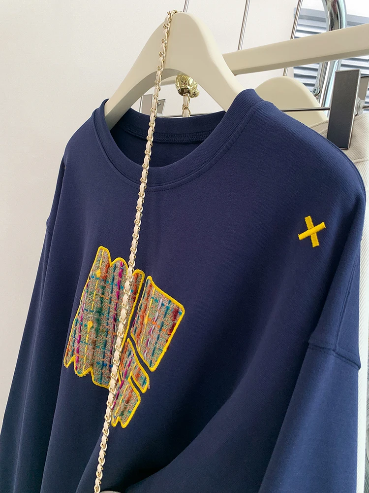 2024 jesień nowa bluza z kapturem z okrągłym dekoltem topy damskie Design Sense niszowy luźny sweter Casual wszechstronne bluzy