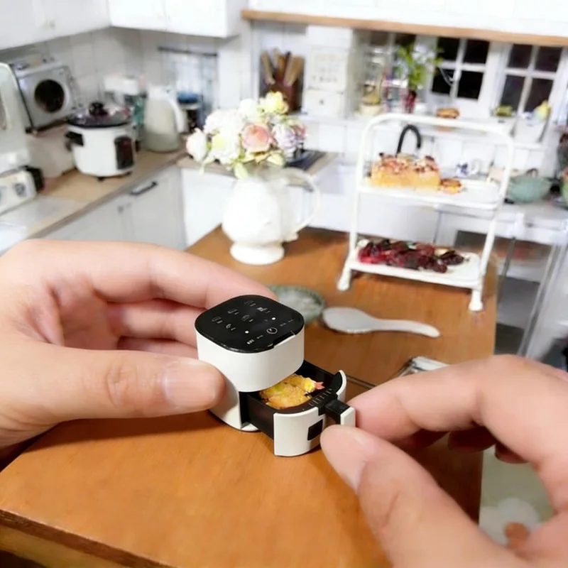 

1:12 Scale Dollhouse Mini Air Fryer, Kitchen Appliance Model, Openable Drawer, for Pretend Play, Diorama & BJD Doll Scene Decor
