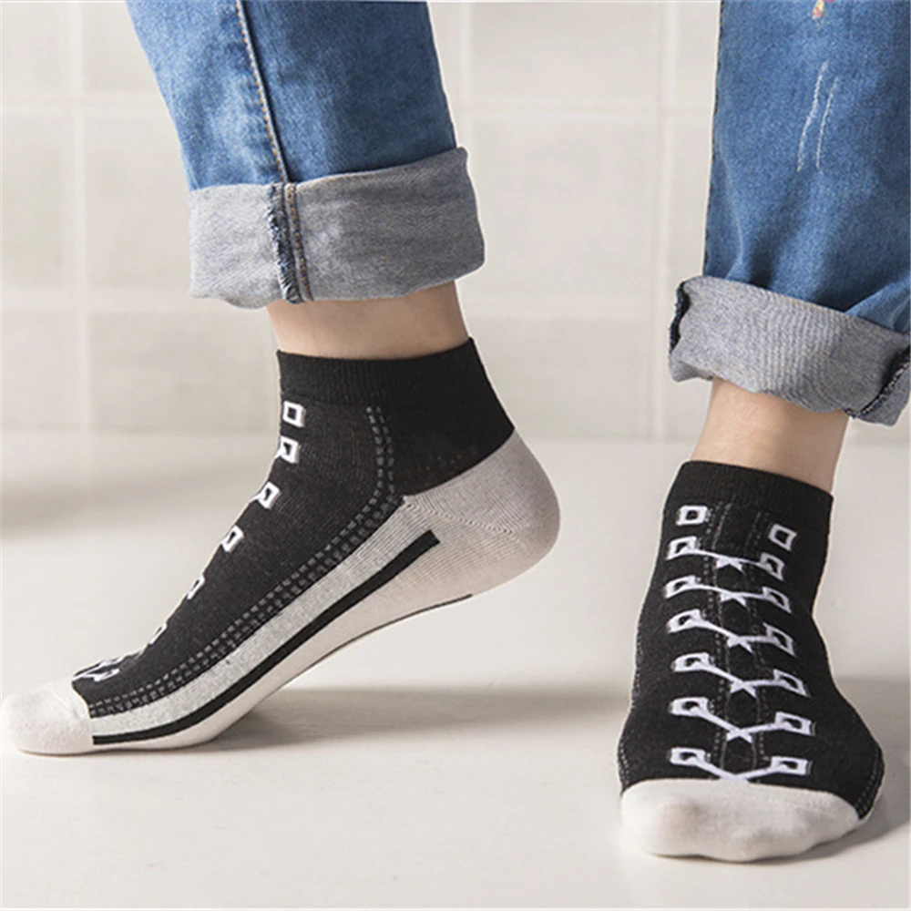 Nuove donne felici divertenti arte scarpe di tela calzini fantasia strisce moda uomo arte pantaloni a vita bassa coppie vintage caviglia corta Sokken