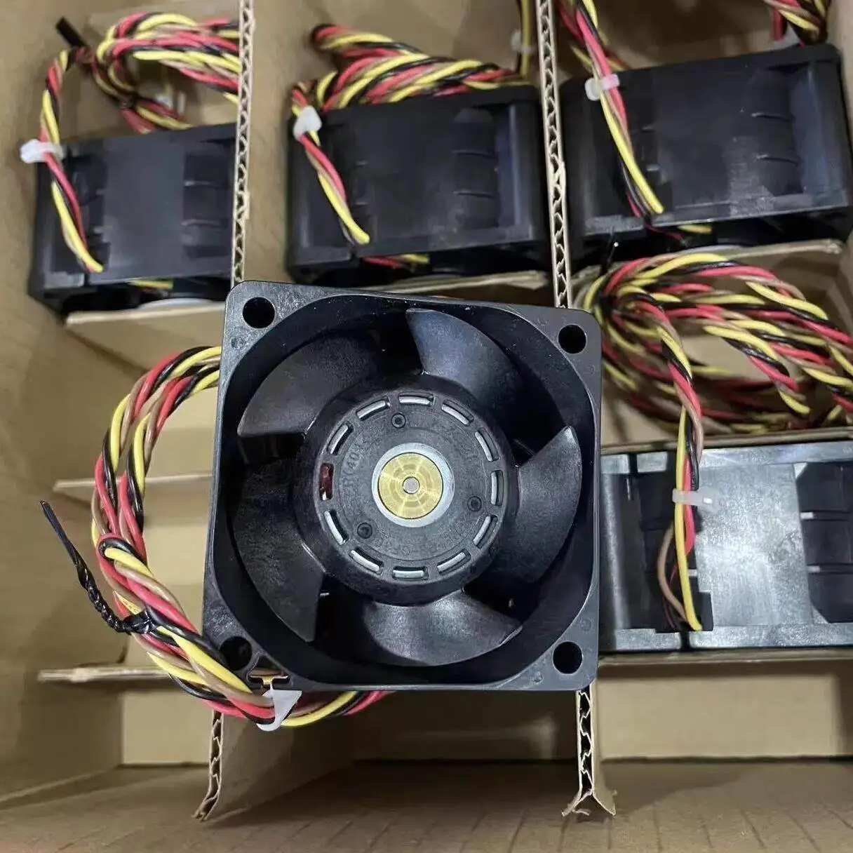 Original 9HV0612P1J006 12V 2.7A 6038 4-wire PWM speed control violent fan