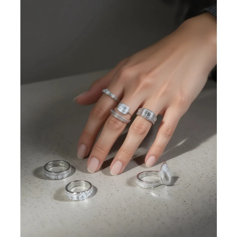 

Кольцо с кубическим цирконием в три ряда из белого золота 14 карат, женские размеры 5-10