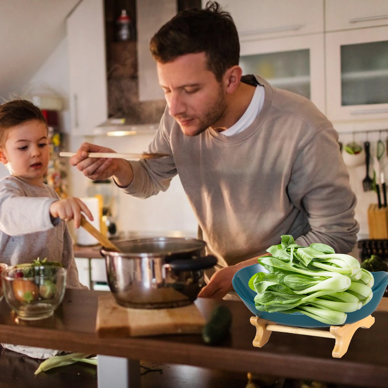 

Wooden Base PET Fruit Tray Serving Plate Eco Friendly Smooth Textured Home Hotel Decorative Snack Bowl Pan Green Serving Tray