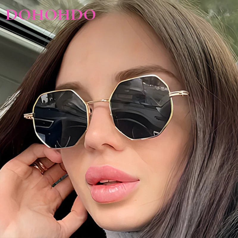 

Fashion Luxury Designer Metal Square Frame Woman's Sunglass Brand Design Men Sunglass Travel Shade Driving UV400 Eyewear Lentes