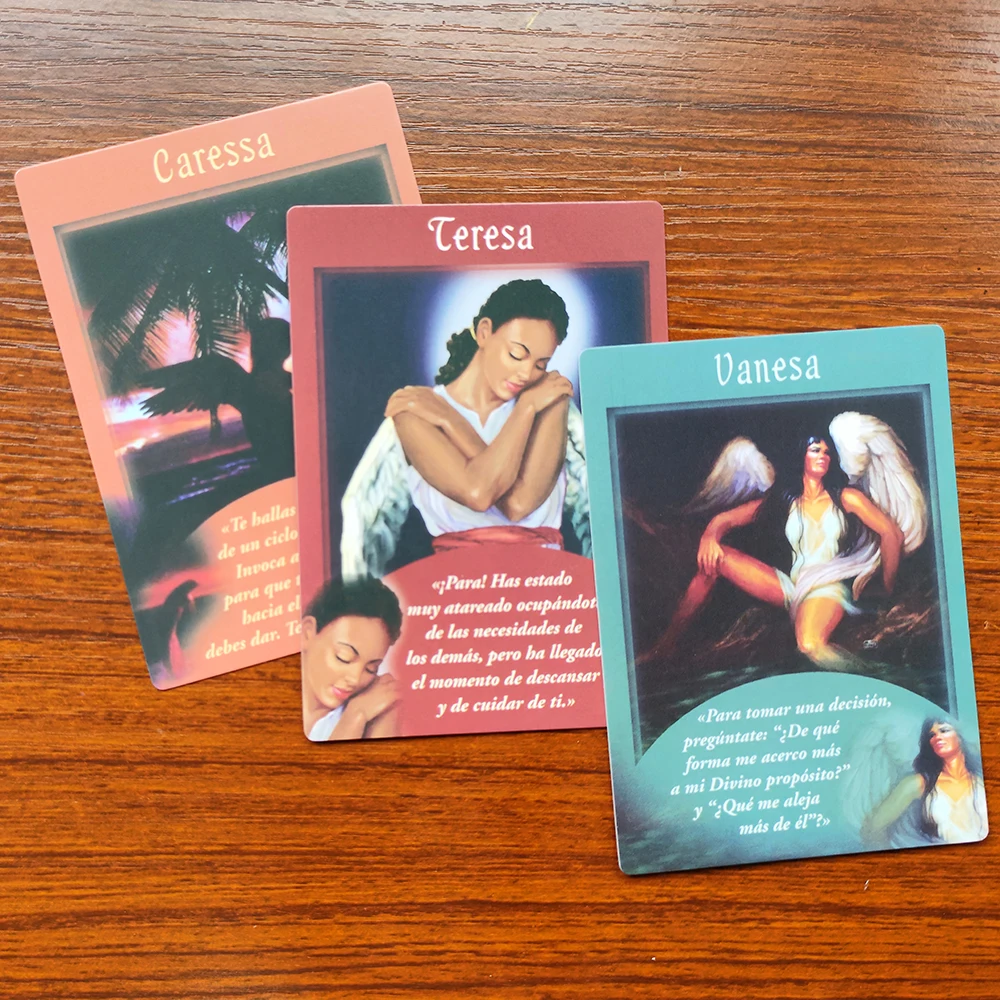 Messages from Your Angels: Oracle Cards, Spanish Edition, A 44-Card Deck and PDF Guidebook by Doreen Virtue, 12*8.7cm