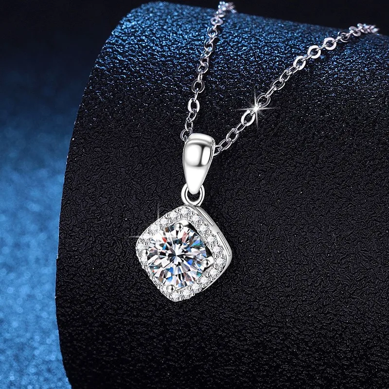 

Luxury 1Carat Moissanite Necklace for Women S925 Sterling Sliver Pendent Lab Diamond Fine Jewelry With Gift Box