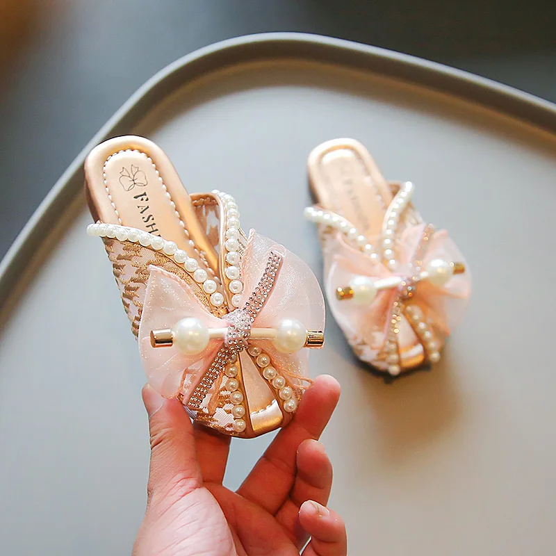 

2025 New Girls Princess Sandals Summer Luxury Rhinestone Children Causal Shoes Chic Lace Kids Beach Sandals Open-toe Thick Soled