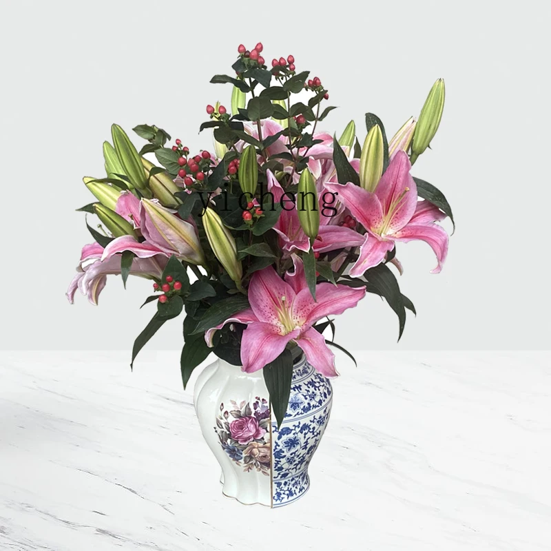 r8.14-Chinese and Western Style Blue and White Porcelain Rose Home Decor Vase Barrel Scroll Jar