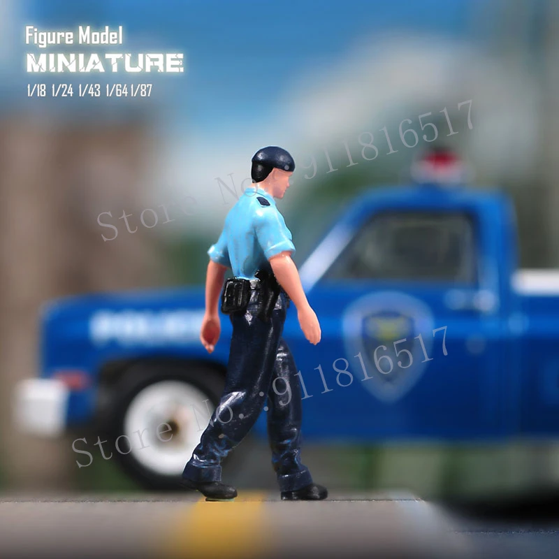 Miniatures 1/87 1/64 1/43 1/24 1/18 Hong Kong Policeman Male Street Scene Sand Table Photography Model Toy for Cars Vehicles