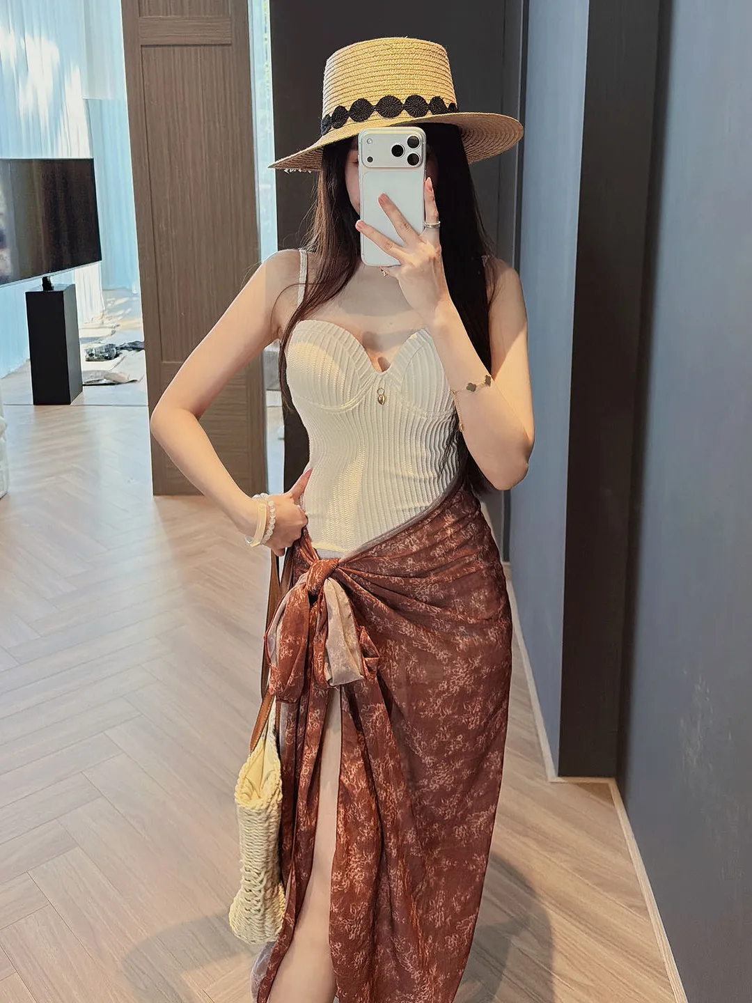 

2026 New Elegant Thai Style Hot Spring Swimming Suit Women's Sexy Pure Desire with Cover up Holiday Mood Absolutely Beautiful