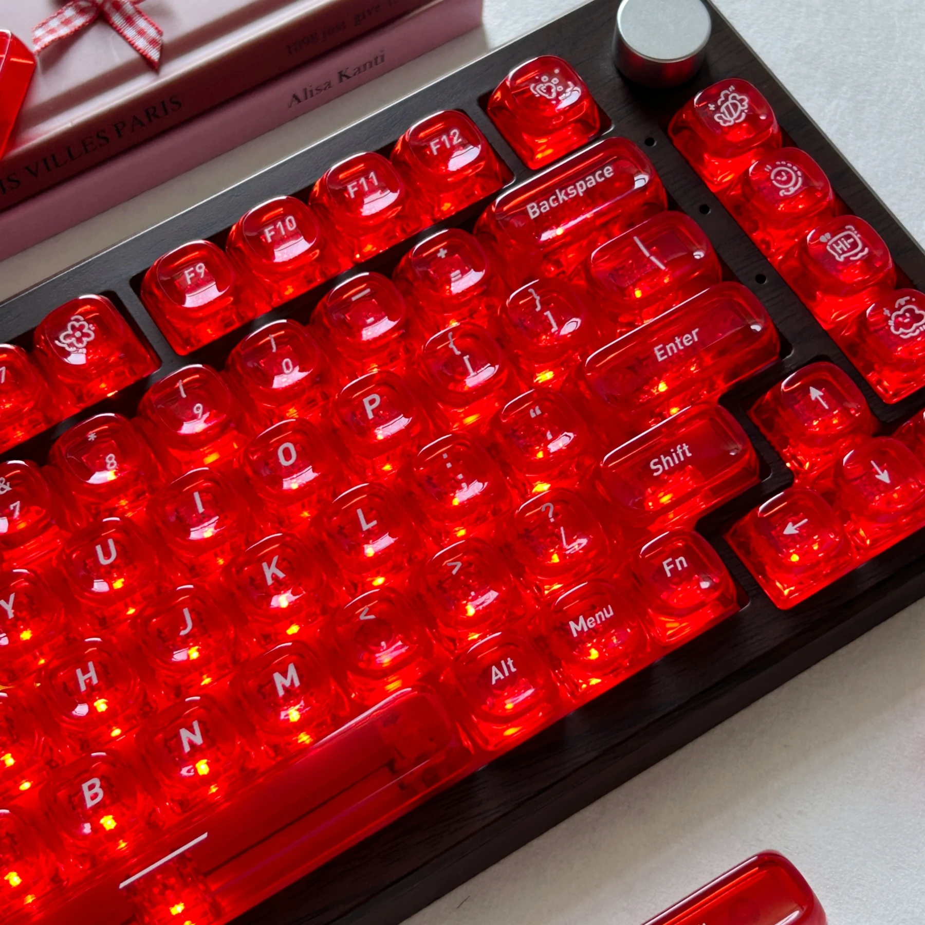 MAIMOOO Retro Red Translucent Crystal Keycaps PC Material MOA Profile Round Cute Amber Jelly Keycaps for Mechanical Keyboard