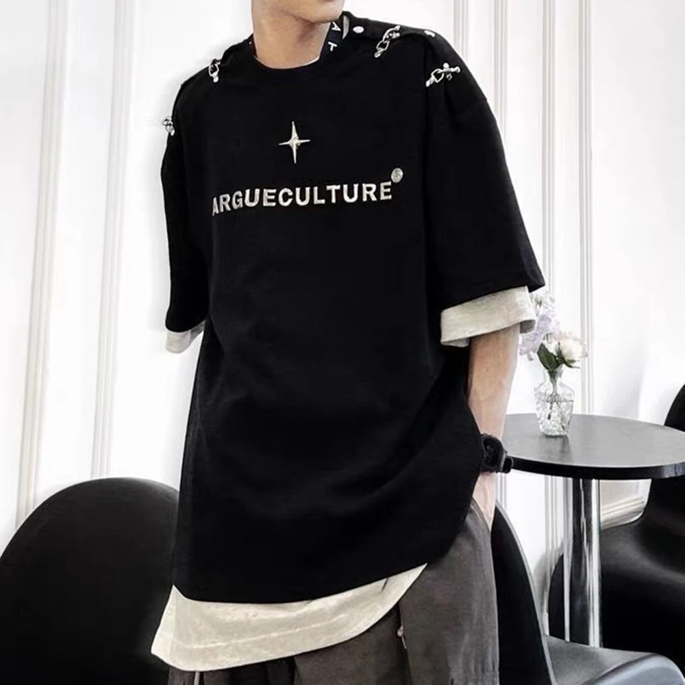 Mens Summer Short Sleeve T-shirt Metal Buckle Design Streetwear Korean Trendy Casual Loose Top Tees Personality Letter Pullover